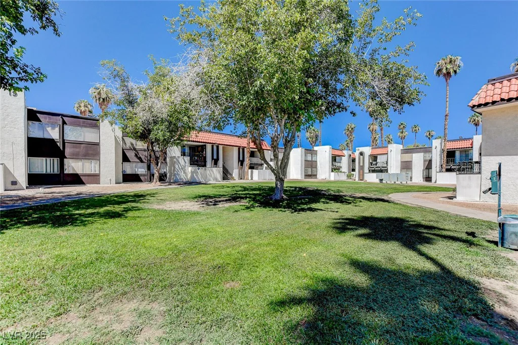 1405 VEGAS VALLEY, Las Vegas, NV 89169