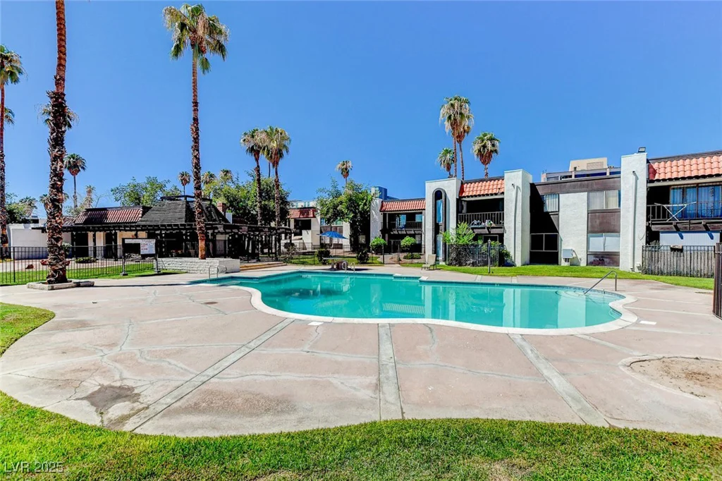 1405 VEGAS VALLEY, Las Vegas, NV 89169