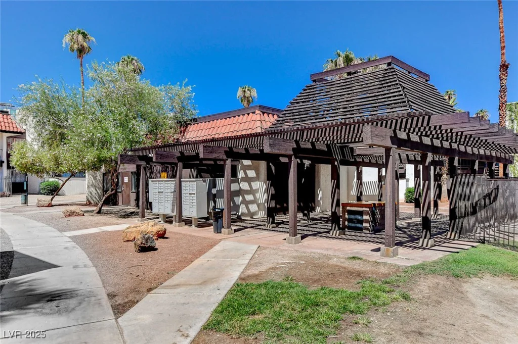 1405 VEGAS VALLEY, Las Vegas, NV 89169