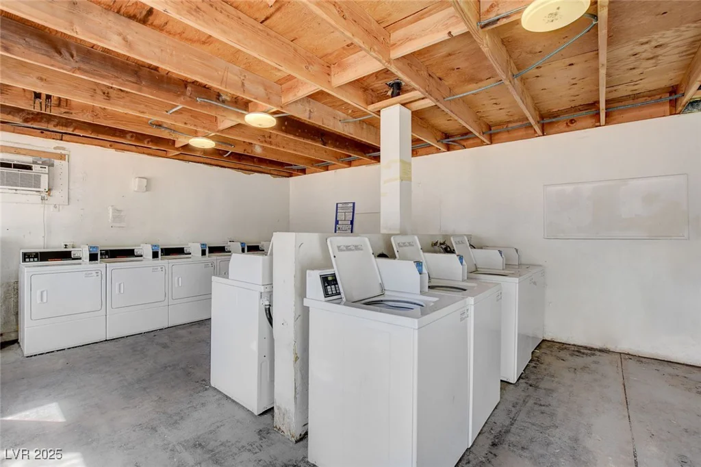 1405 VEGAS VALLEY, Las Vegas, NV 89169