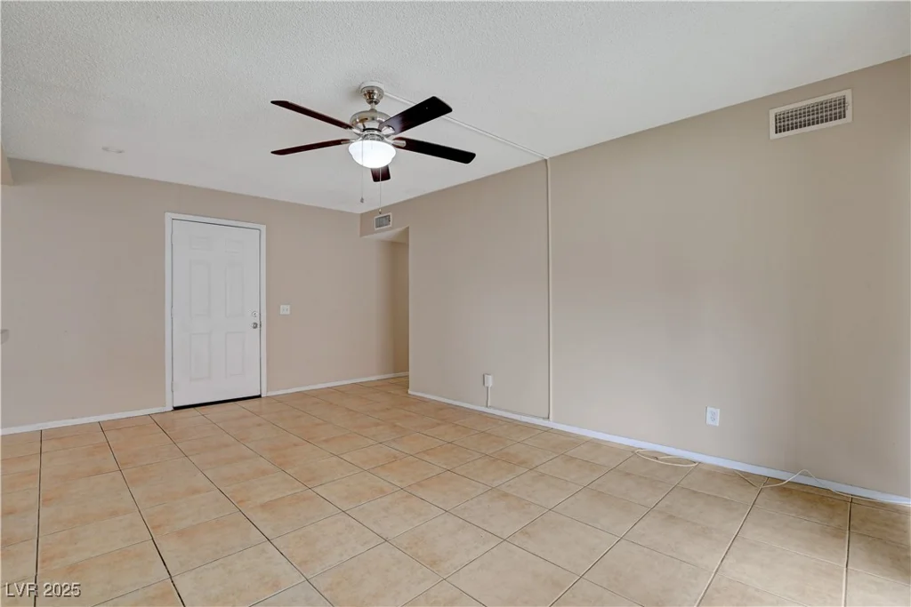 1405 VEGAS VALLEY, Las Vegas, NV 89169