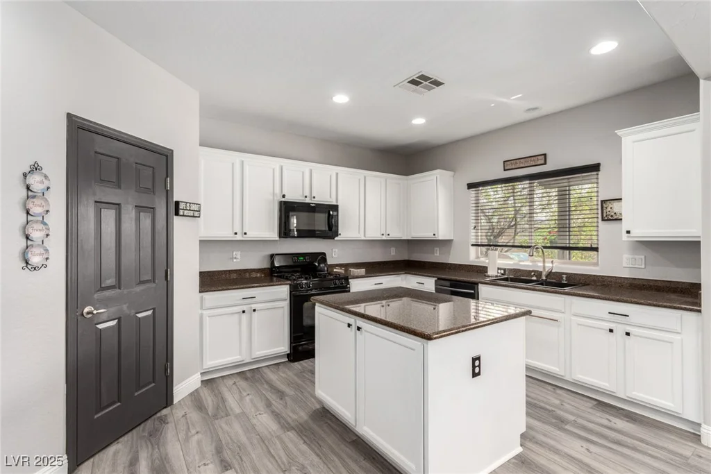 231 Pioneers Peak, Henderson, NV 89002
