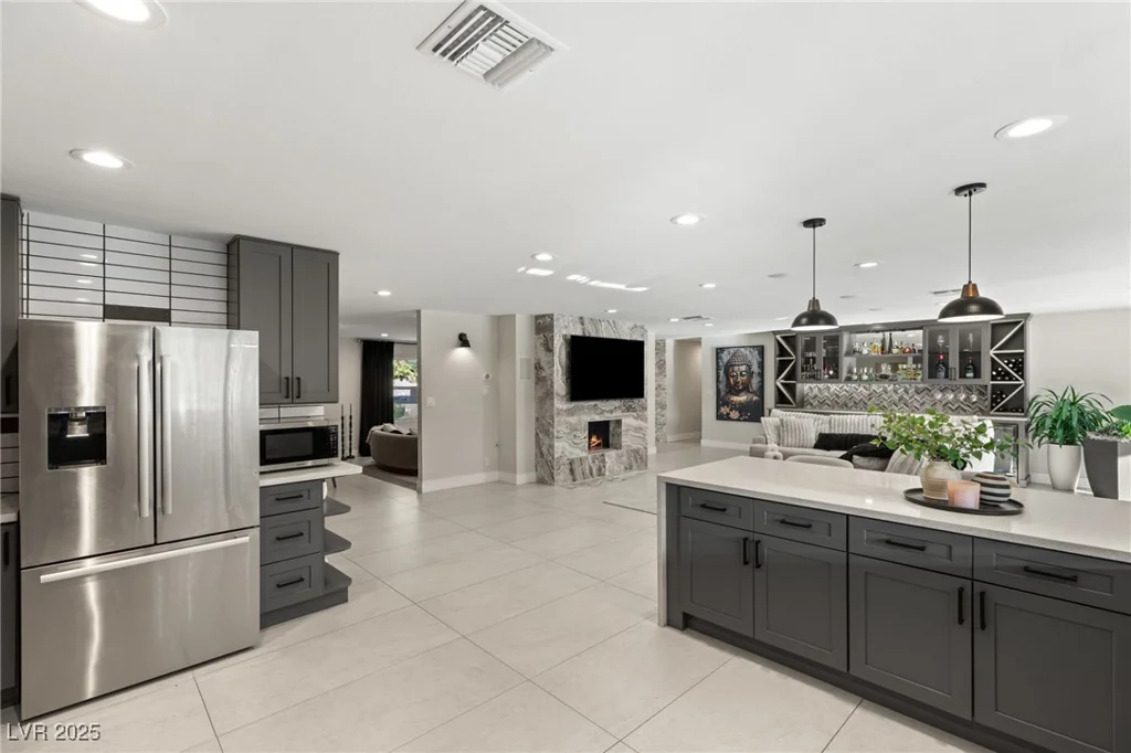 6975 Darby, Las Vegas, NV 89117
