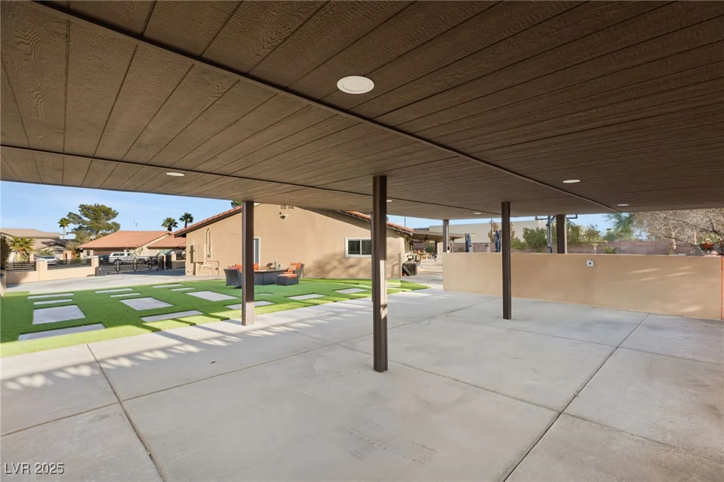 6975 Darby, Las Vegas, NV 89117