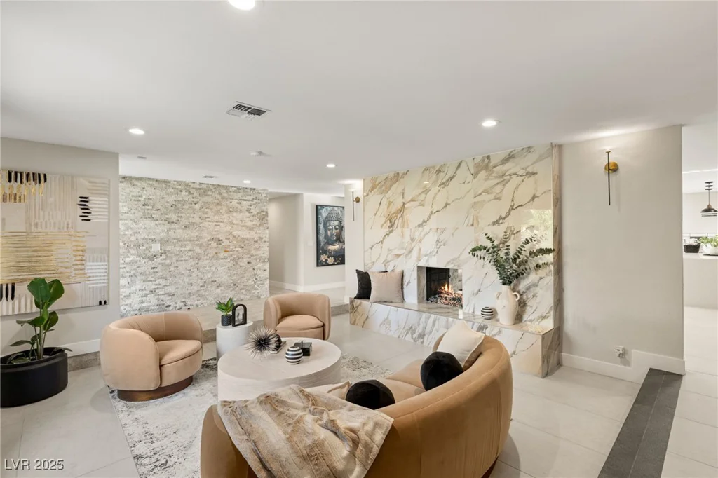 6975 Darby, Las Vegas, NV 89117
