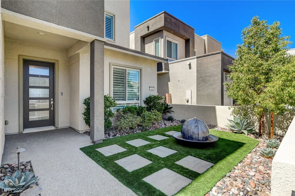 795 Glistening Light, Henderson, NV 89052
