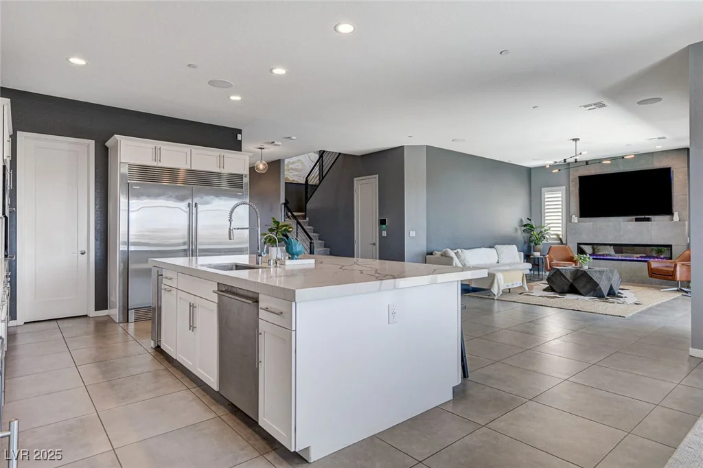 795 Glistening Light, Henderson, NV 89052