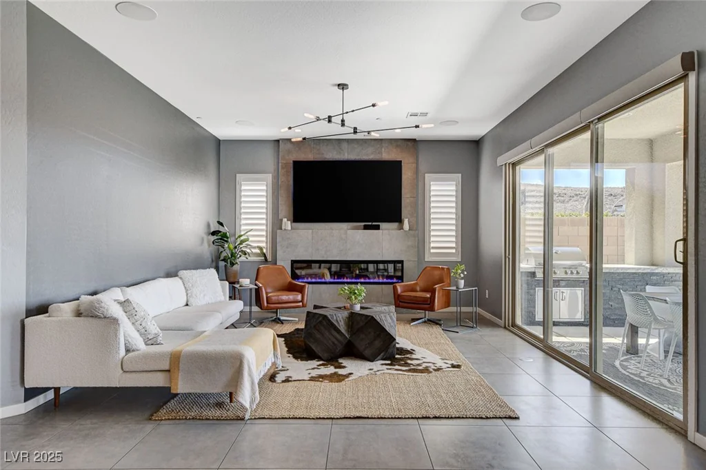 795 Glistening Light, Henderson, NV 89052