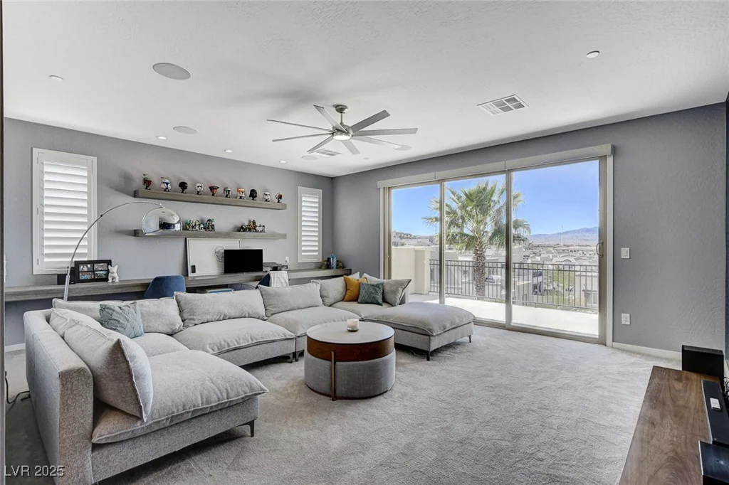 795 Glistening Light, Henderson, NV 89052