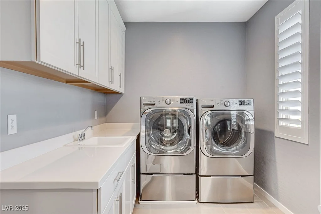 795 Glistening Light, Henderson, NV 89052