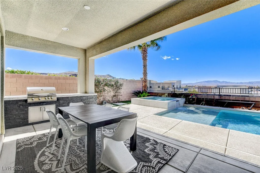 795 Glistening Light, Henderson, NV 89052
