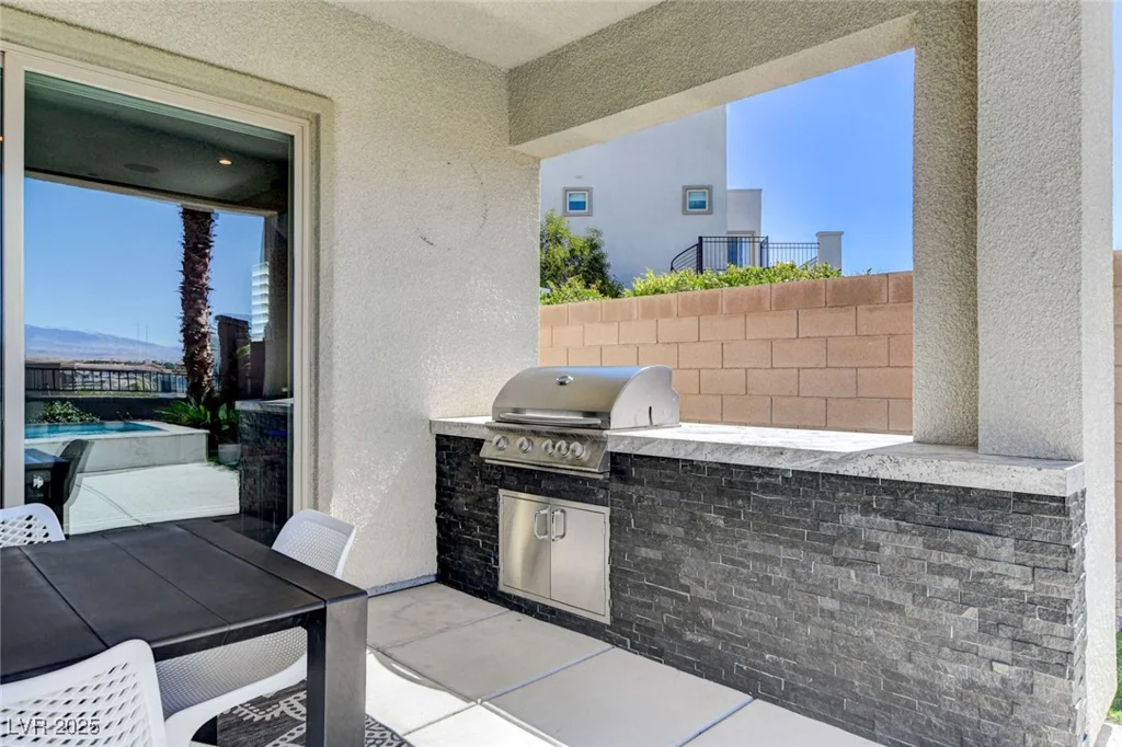 795 Glistening Light, Henderson, NV 89052