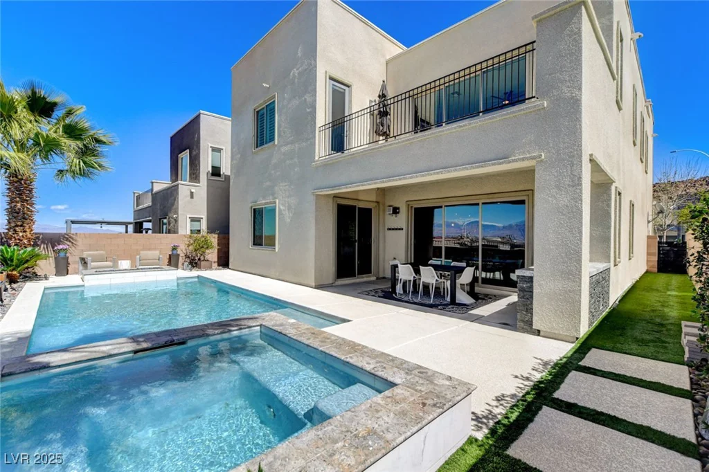 795 Glistening Light, Henderson, NV 89052