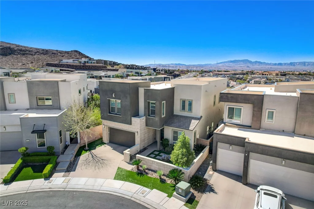 795 Glistening Light, Henderson, NV 89052