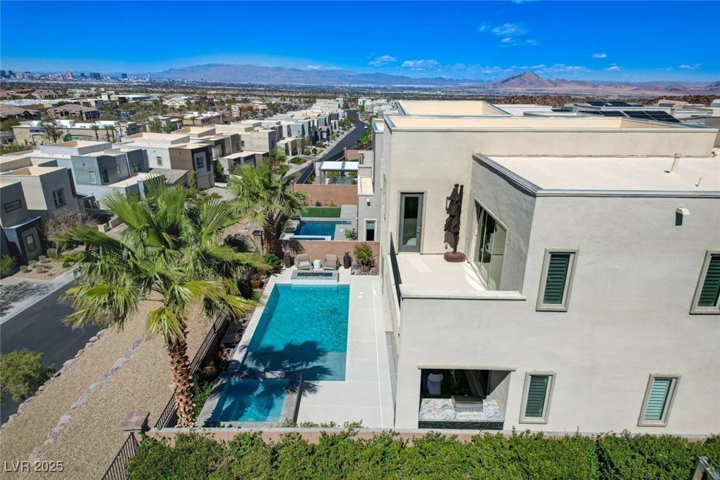 795 Glistening Light, Henderson, NV 89052