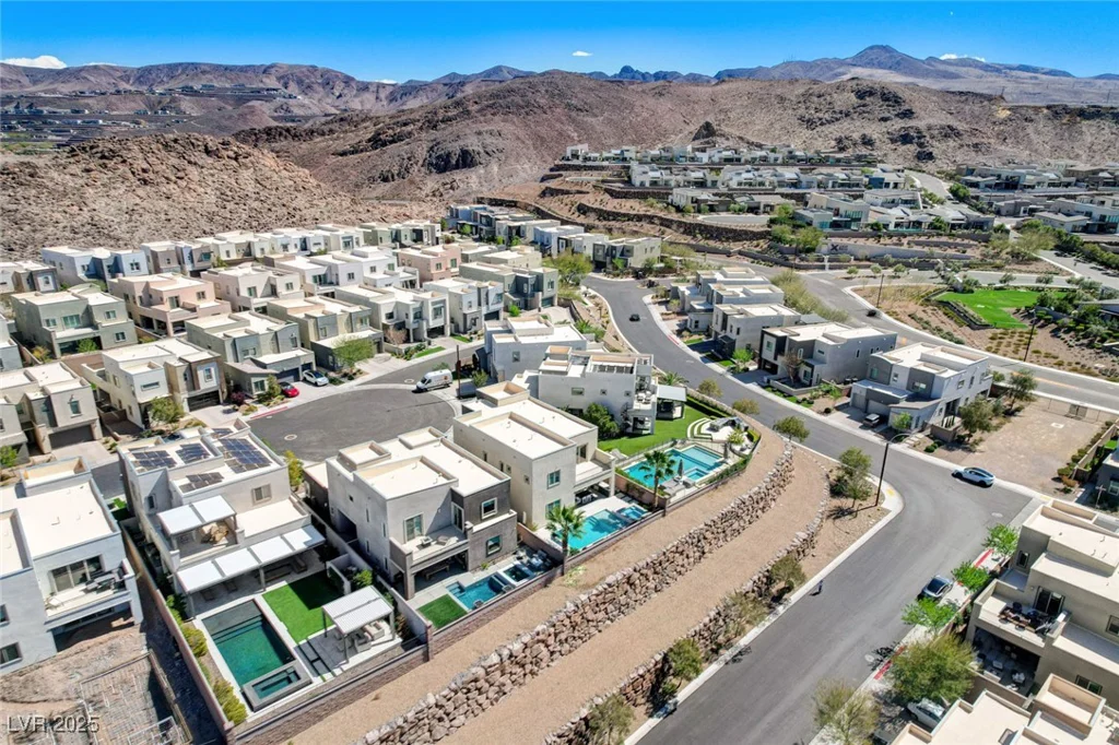 795 Glistening Light, Henderson, NV 89052