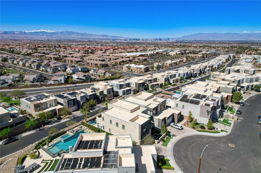 795 Glistening Light, Henderson, NV 89052