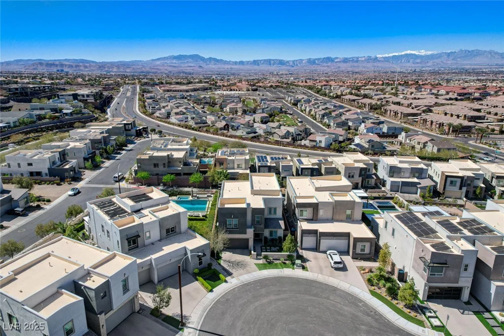795 Glistening Light, Henderson, NV 89052