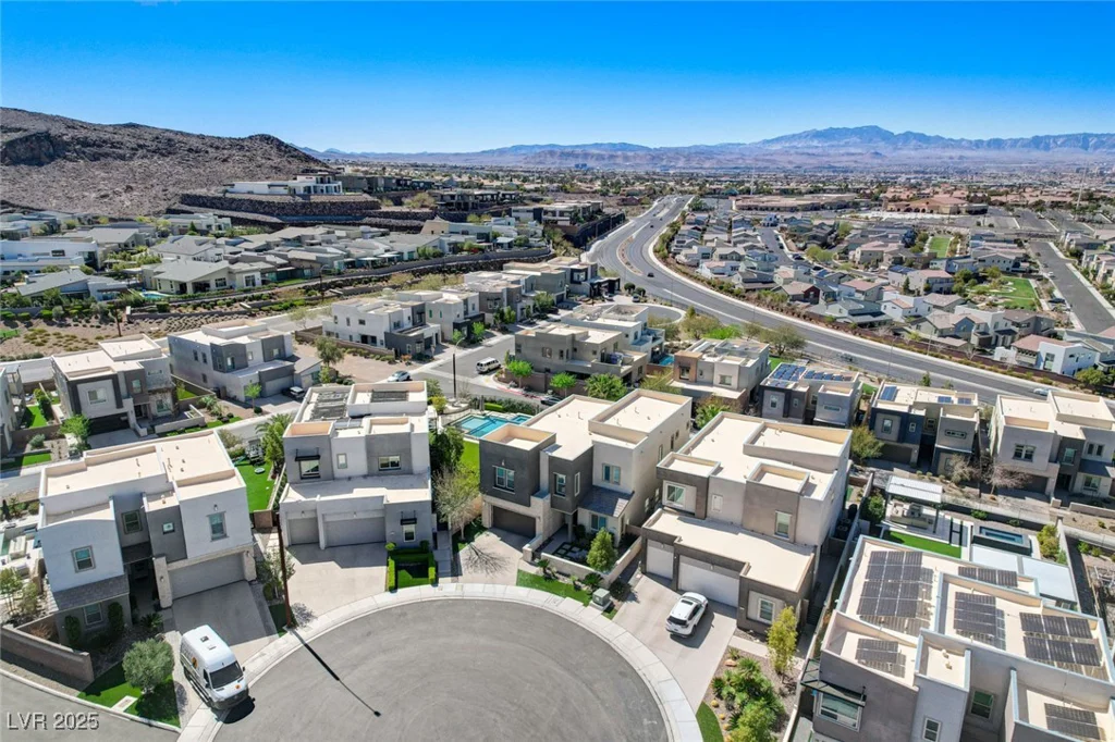 795 Glistening Light, Henderson, NV 89052