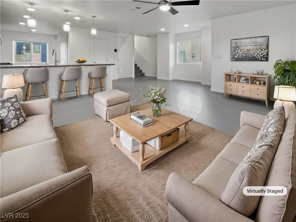 10537 Headwind, Las Vegas, NV 89129