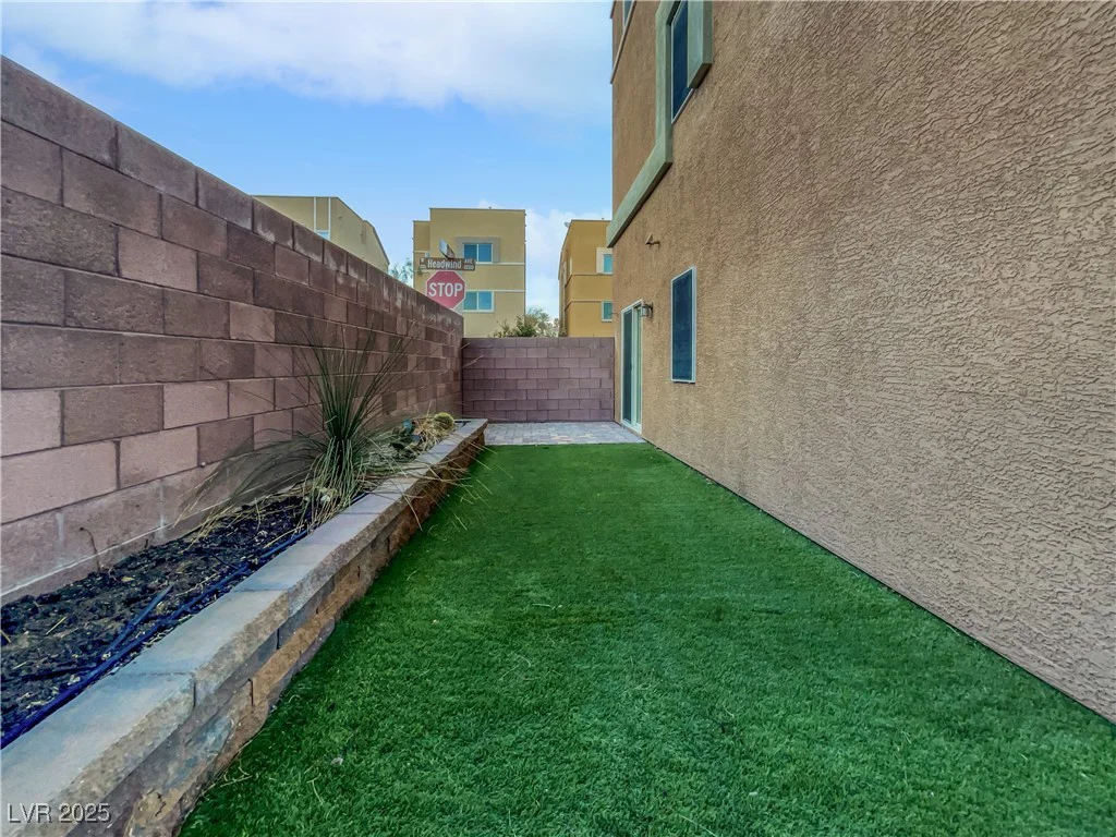 10537 Headwind, Las Vegas, NV 89129