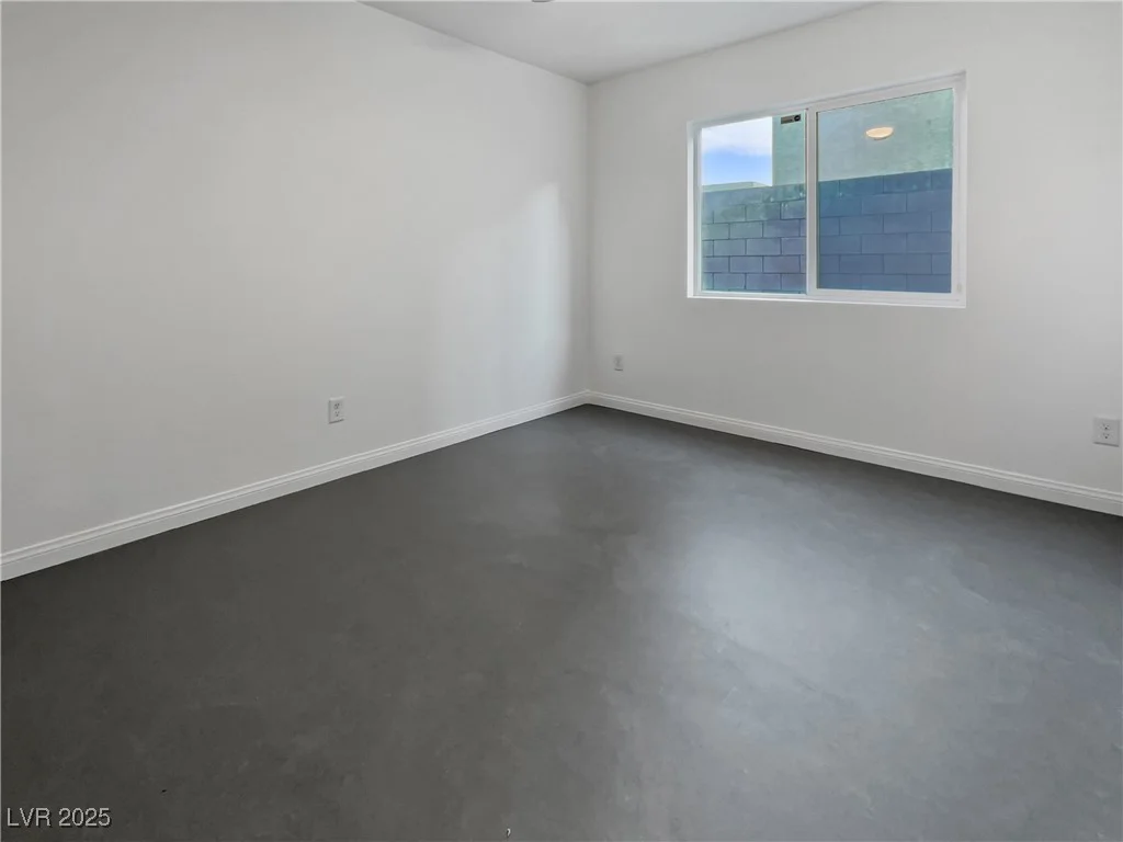 10537 Headwind, Las Vegas, NV 89129