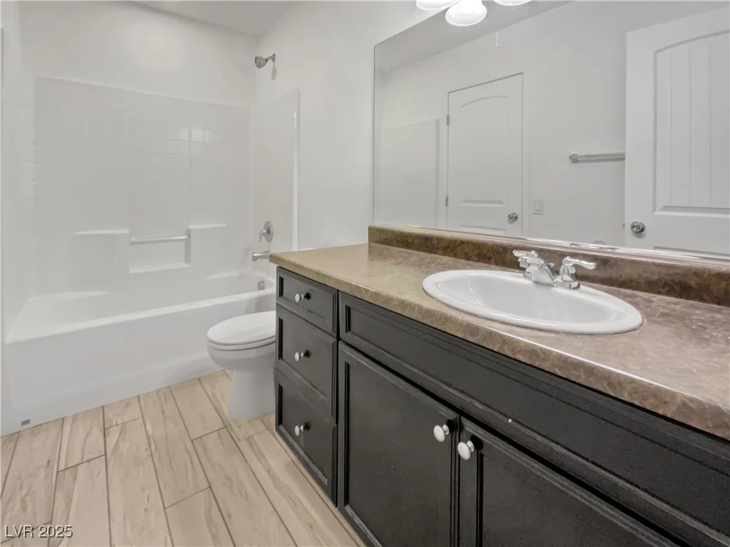 10537 Headwind, Las Vegas, NV 89129