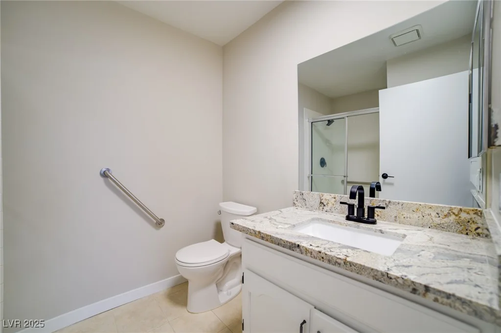 6649 Tropicana, Las Vegas, NV 89103