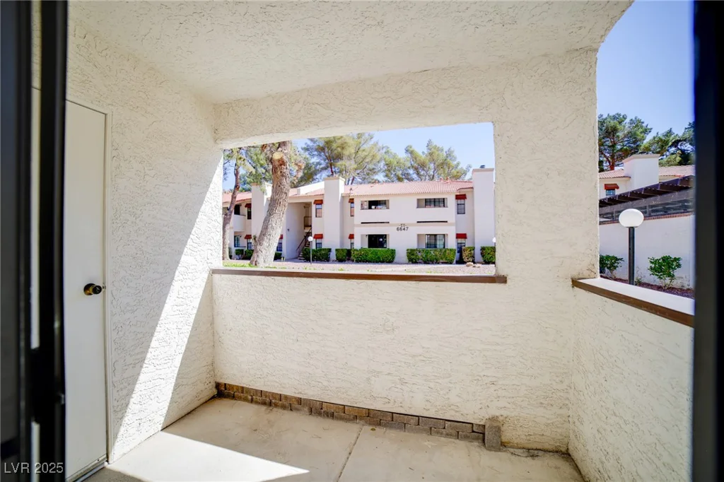 6649 Tropicana, Las Vegas, NV 89103