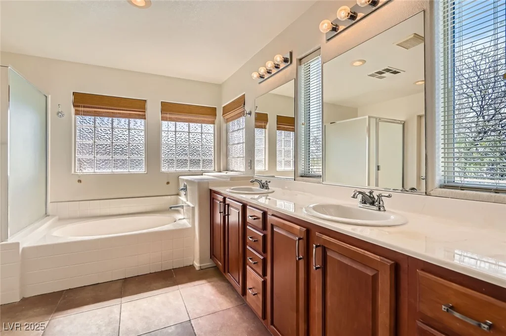 1684 Flores, Henderson, NV 89012