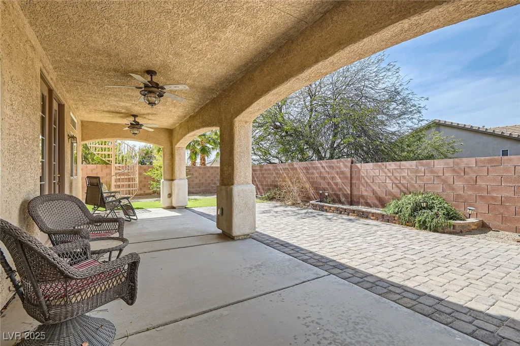 1684 Flores, Henderson, NV 89012