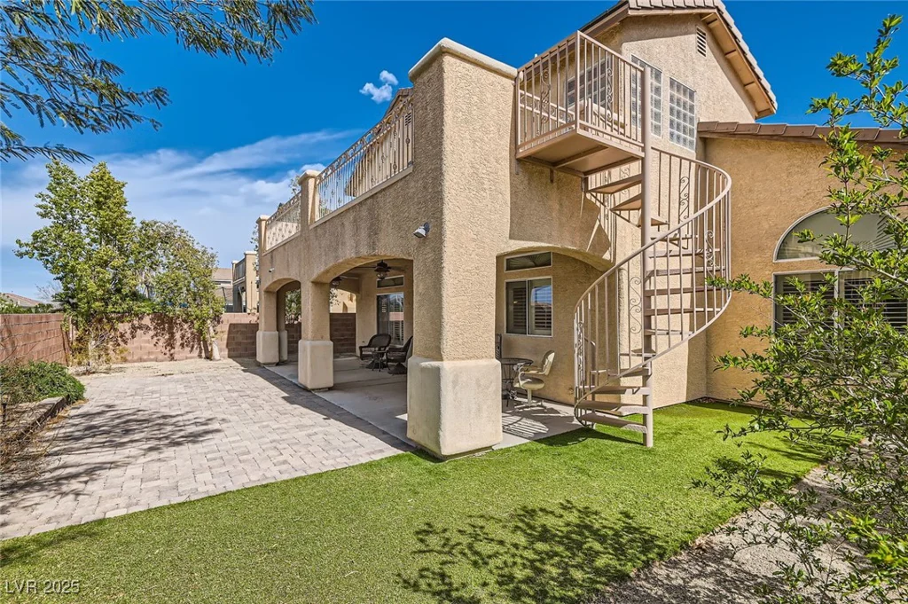 1684 Flores, Henderson, NV 89012