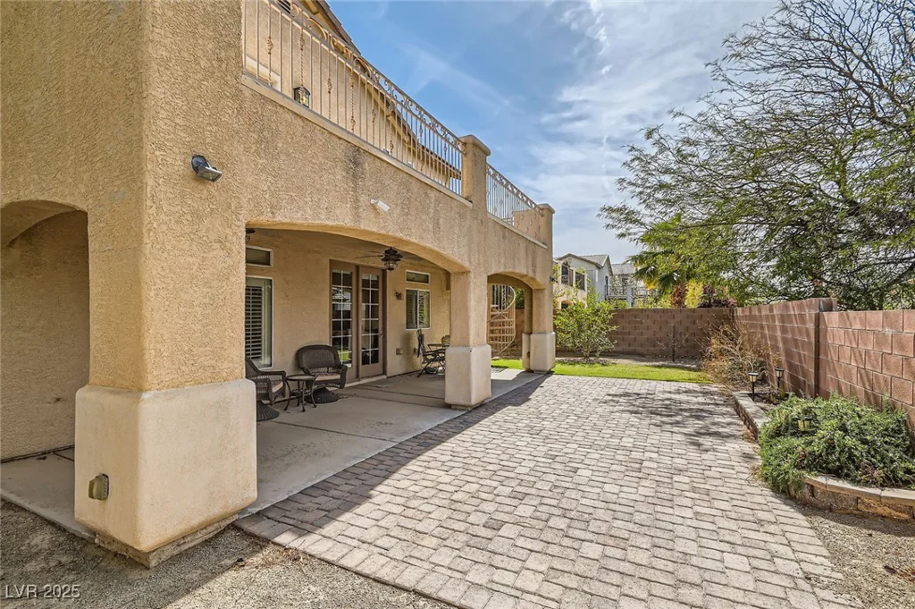 1684 Flores, Henderson, NV 89012
