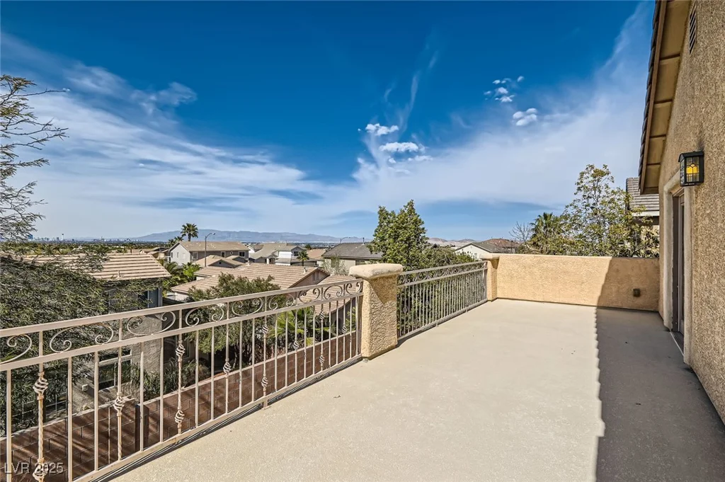 1684 Flores, Henderson, NV 89012