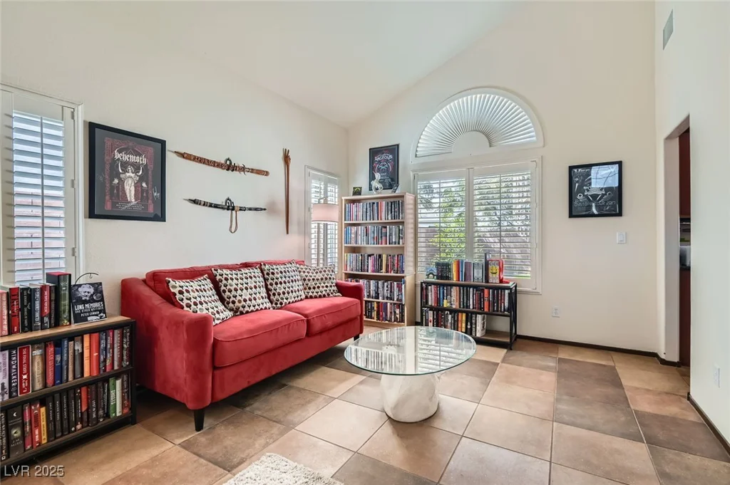 1684 Flores, Henderson, NV 89012