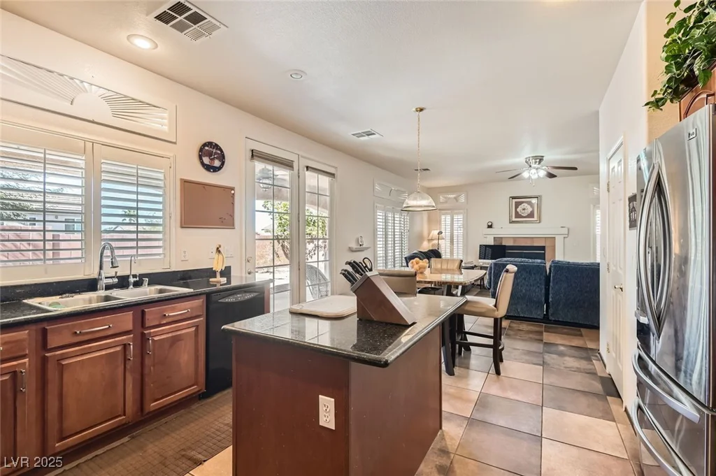 1684 Flores, Henderson, NV 89012
