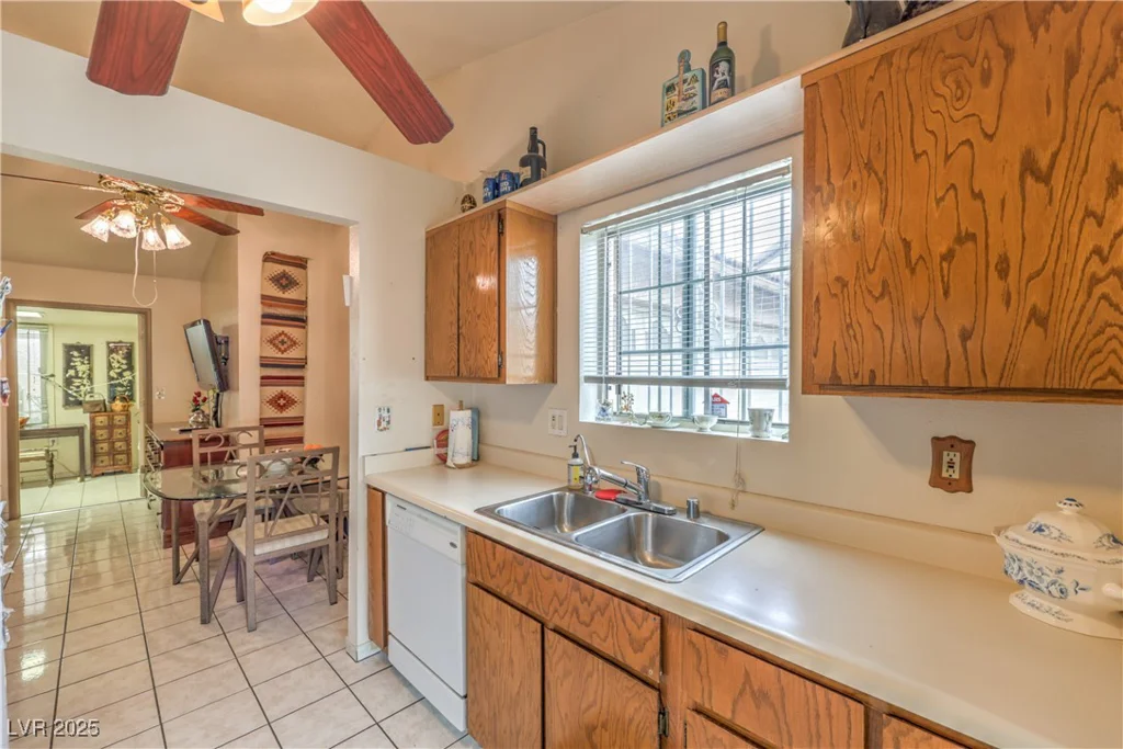 2735 Poppyseed, Las Vegas, NV 89142
