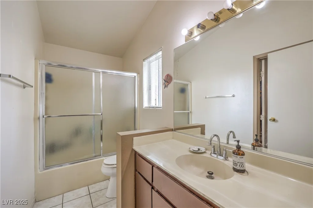 2735 Poppyseed, Las Vegas, NV 89142
