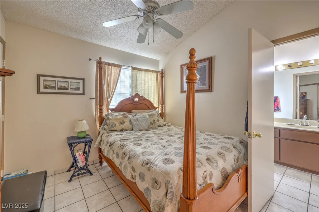 2735 Poppyseed, Las Vegas, NV 89142