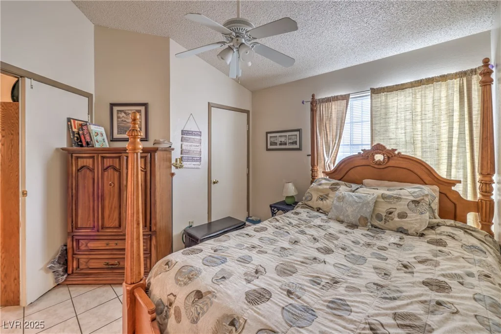 2735 Poppyseed, Las Vegas, NV 89142