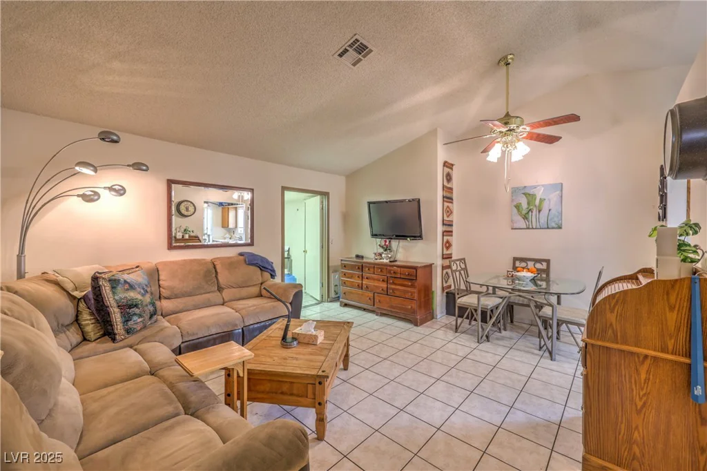 2735 Poppyseed, Las Vegas, NV 89142