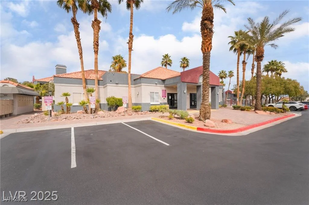 8600 Charleston, Las Vegas, NV 89117