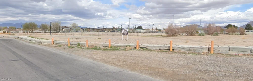 951 Sandhill, Las Vegas, NV 89110