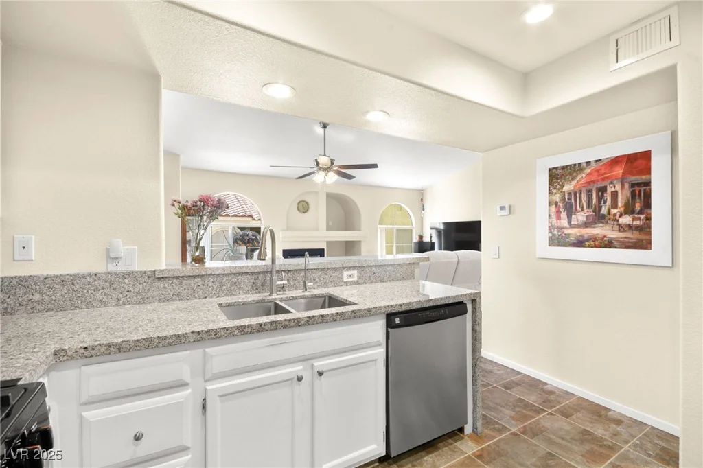 7950 Flamingo, Las Vegas, NV 89147