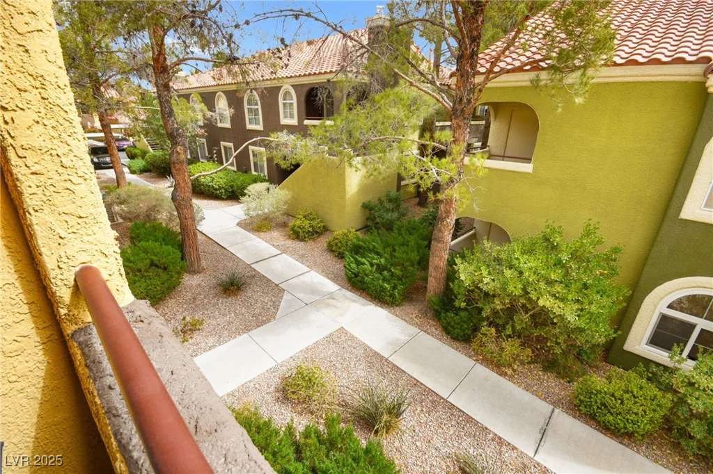 7950 Flamingo, Las Vegas, NV 89147