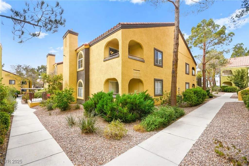 7950 Flamingo, Las Vegas, NV 89147