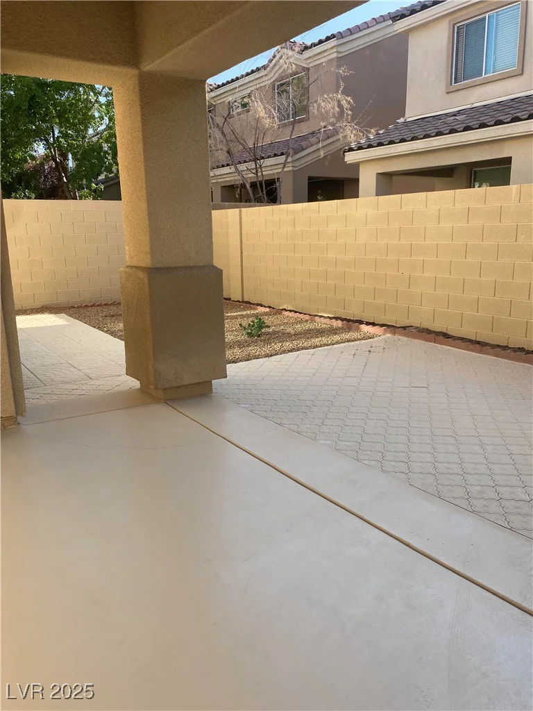 7439 Pioneer, Las Vegas, NV 89113