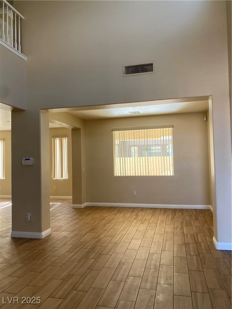 7439 Pioneer, Las Vegas, NV 89113