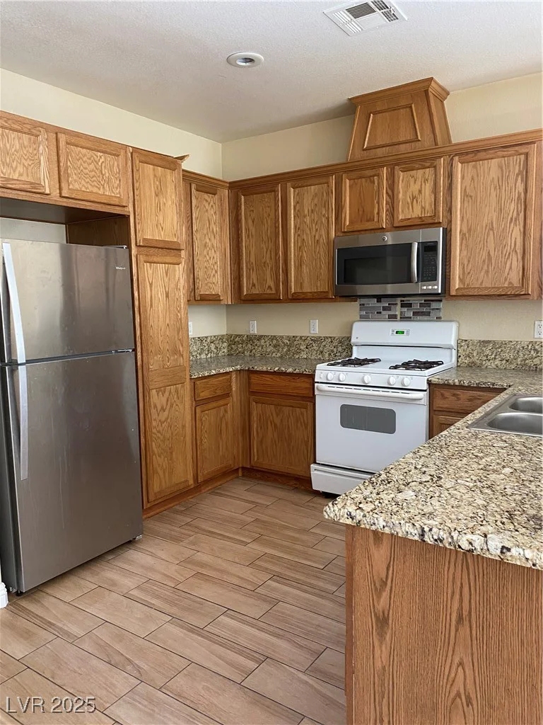 7439 Pioneer, Las Vegas, NV 89113