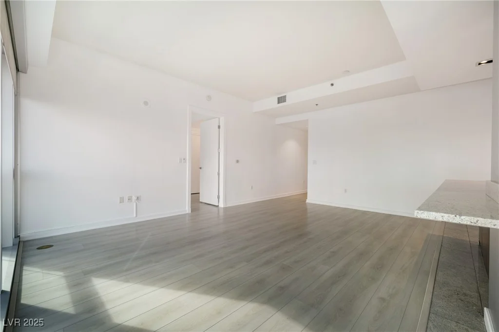 4471 Dean Martin, Las Vegas, NV 89103